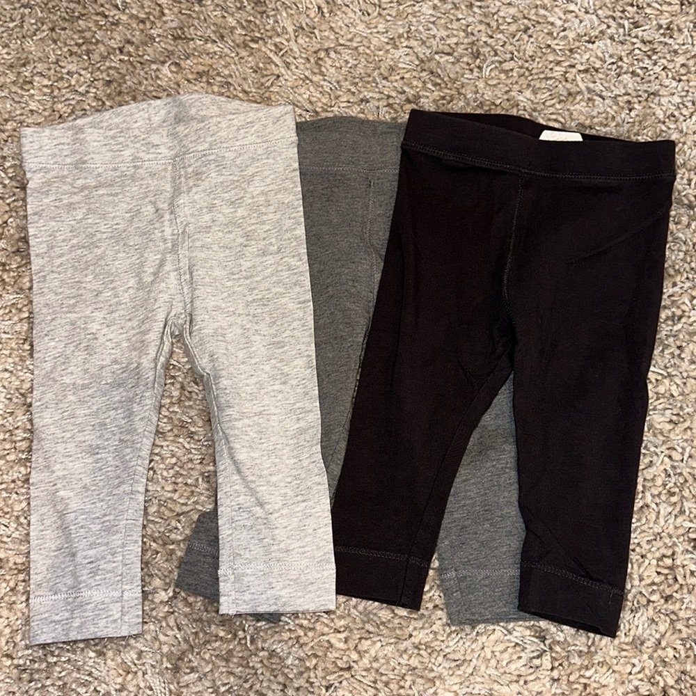 H&M grey legging 3 pack 4-6mo
